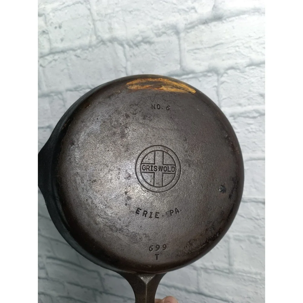 Vintage Griswold Cast Iron Skillet No. 6 Erie, PA 699 T Used